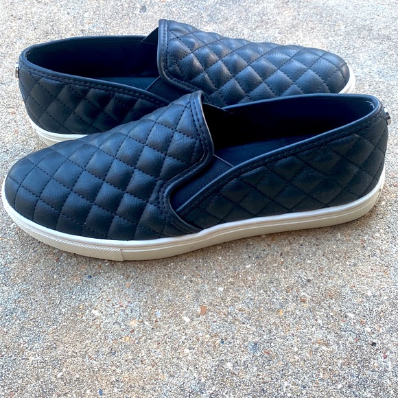 Steve Madden size 8 - Picture 2 of 3